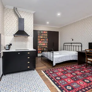 Апартаменты With Quite Yard View, Тбилиси